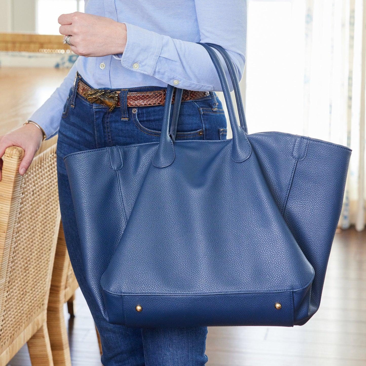 CLASSIC LEATHER TOTE