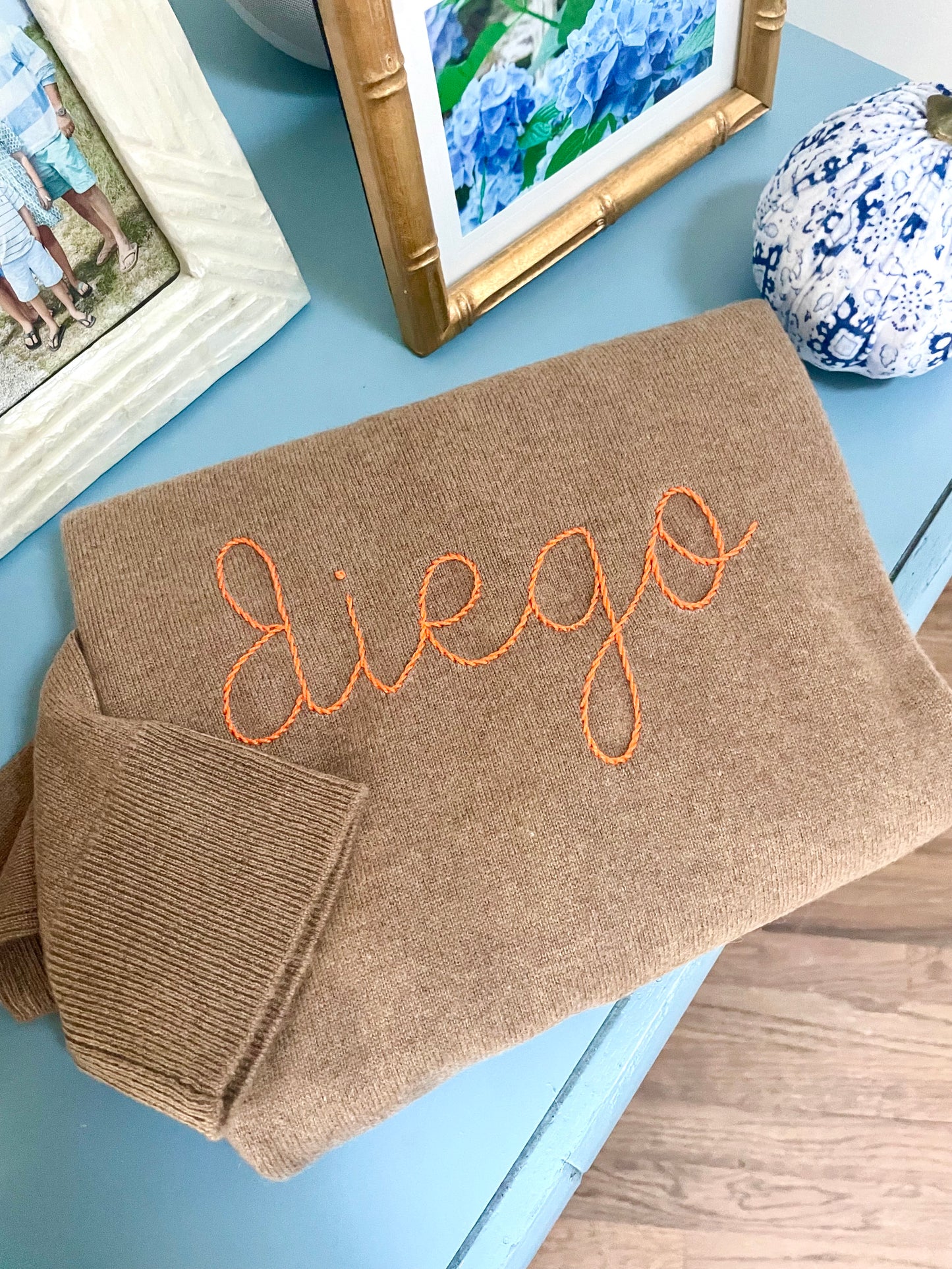 Personalized women's cashmere sweater
