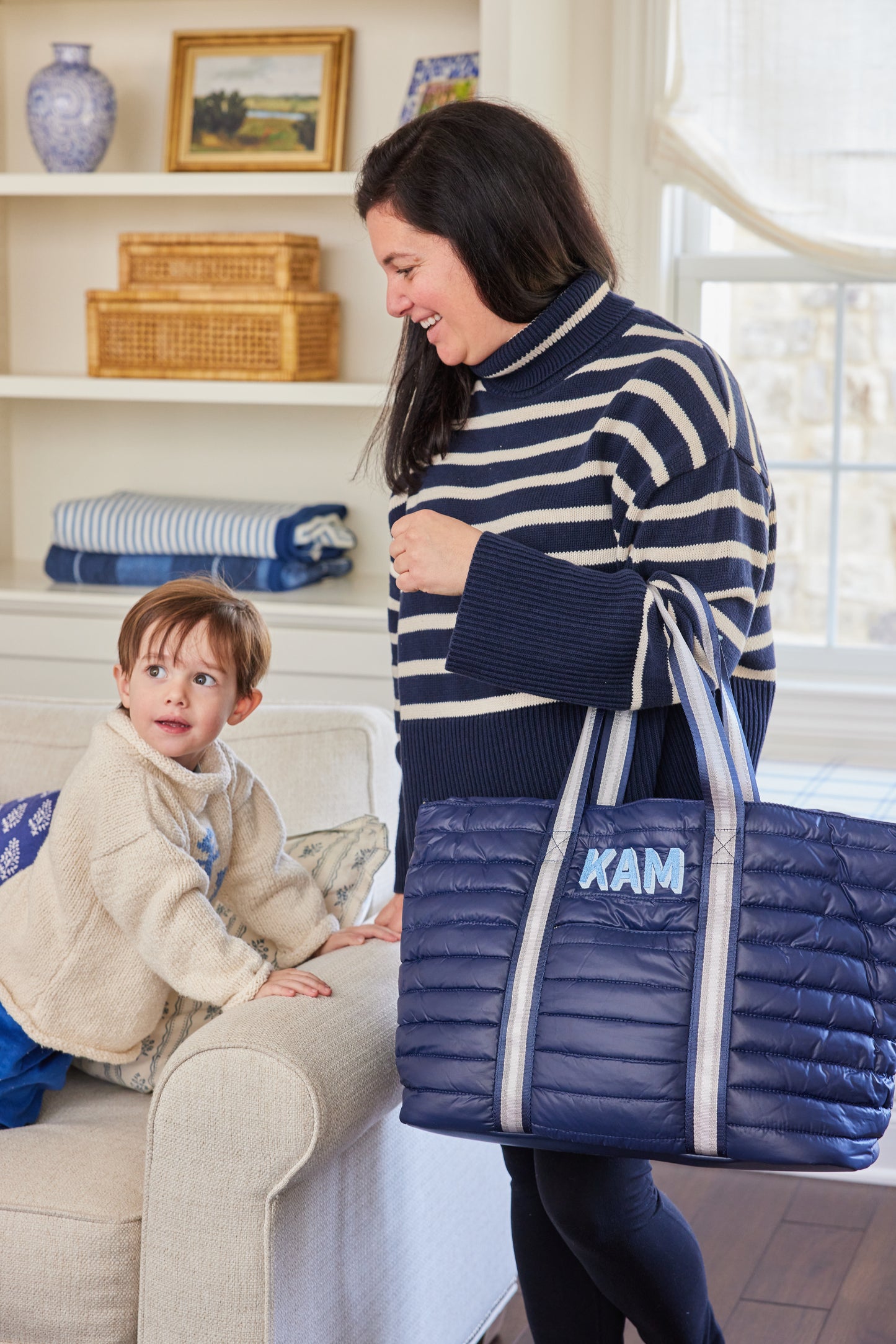 TRAVEL PUFFER TOTE