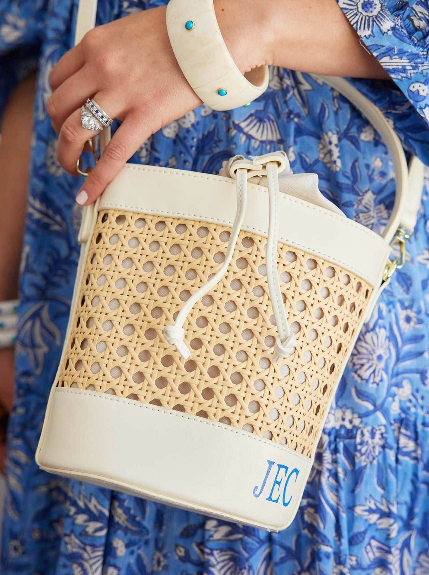 ブルレア Leather trimmed rattan bucketbag Amazon.com: Rattan Bucket Bag for Women Straw Beach Bag